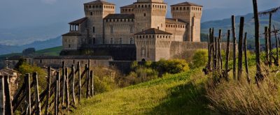 p,pr,2019,langhirano,castello_di_torrechiara,c,30645,carla_silva